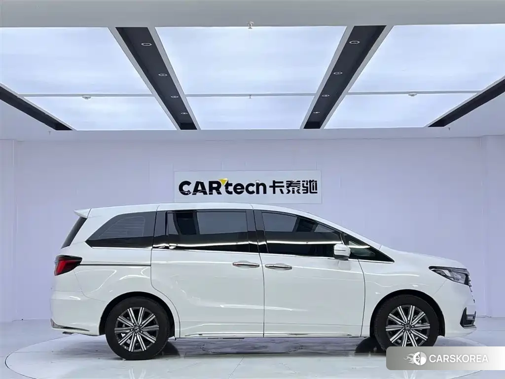 Honda Odyssey id 4599687 из Китая 10