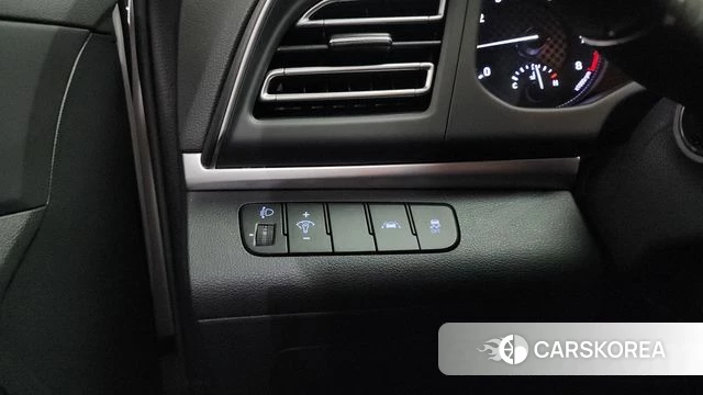 Hyundai The New Avante AD id 3911776 из Кореи 10