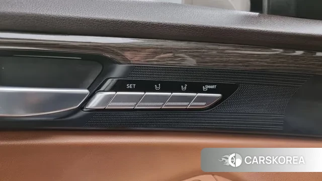 Genesis G90 id 3488604 из Кореи 10