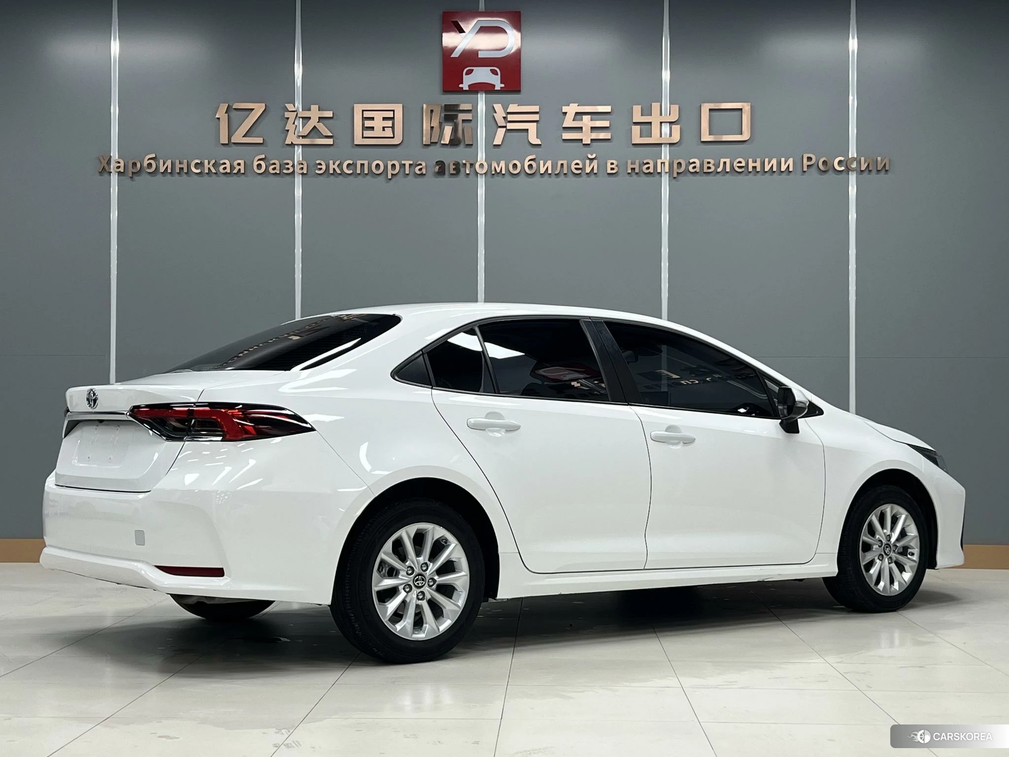 Toyota Corolla id 4455225 из Китая 10