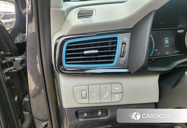 Kia Niro EV id 3801579 из Кореи 10