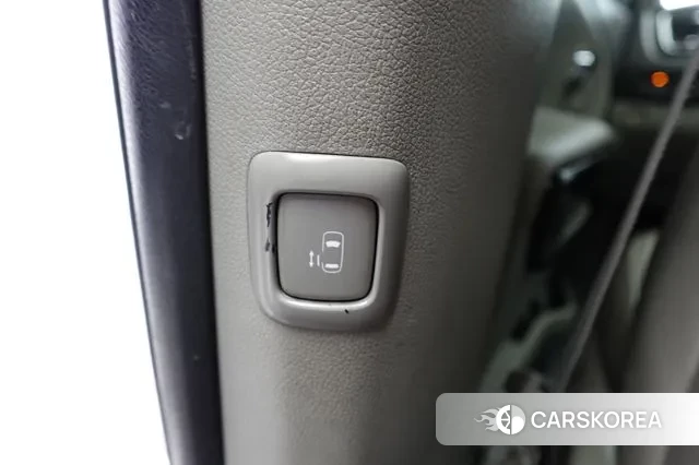 Kia All New Carnival id 3112951 из Кореи 10