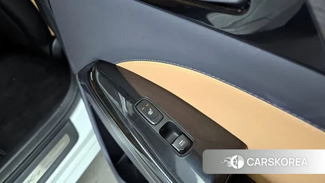 Kia K7 Premier Hybrid id 3760496 из Кореи 10