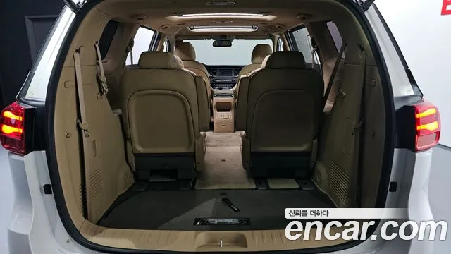 Kia The New Carnival id 2595213 из Кореи 10