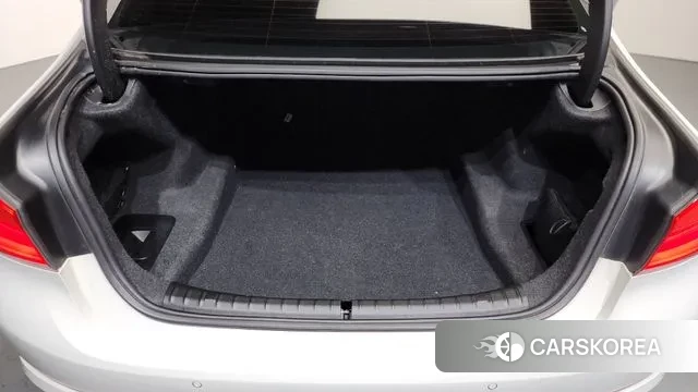 BMW 5 Series (G30) id 3672595 из Кореи 10