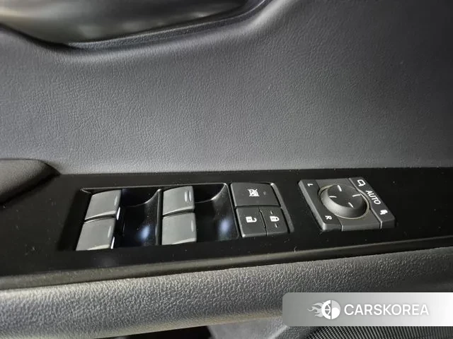 Lexus UX250h id 3477883 из Кореи 10