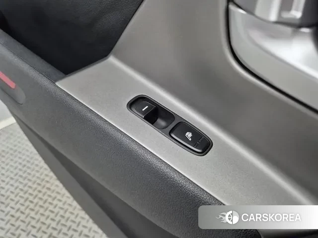 Kia Niro Plus id 3366648 из Кореи 10