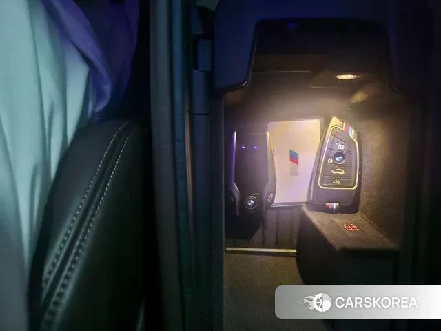 BMW 5 Series (G30) id 3021387 из Кореи 10