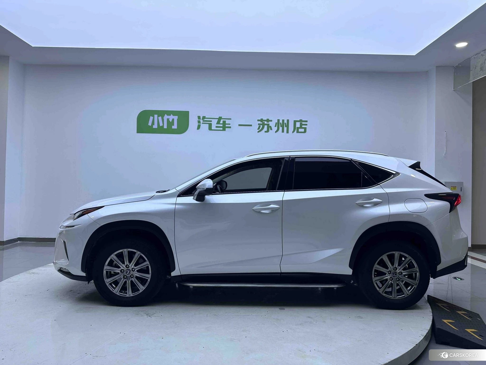 Lexus NX id 4455402 из Китая 10
