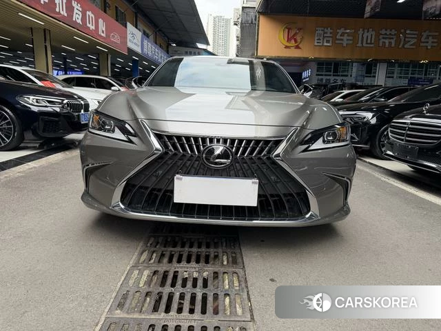 Lexus ES id 4279146 из Китая 10