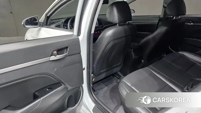 Hyundai Avante AD id 3391631 из Кореи 10