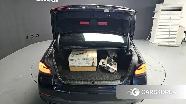 BMW 5 Series (G30) id 3611727 из Кореи 10