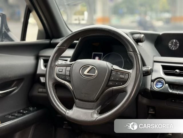 Lexus UX id 3857868 из Китая 10