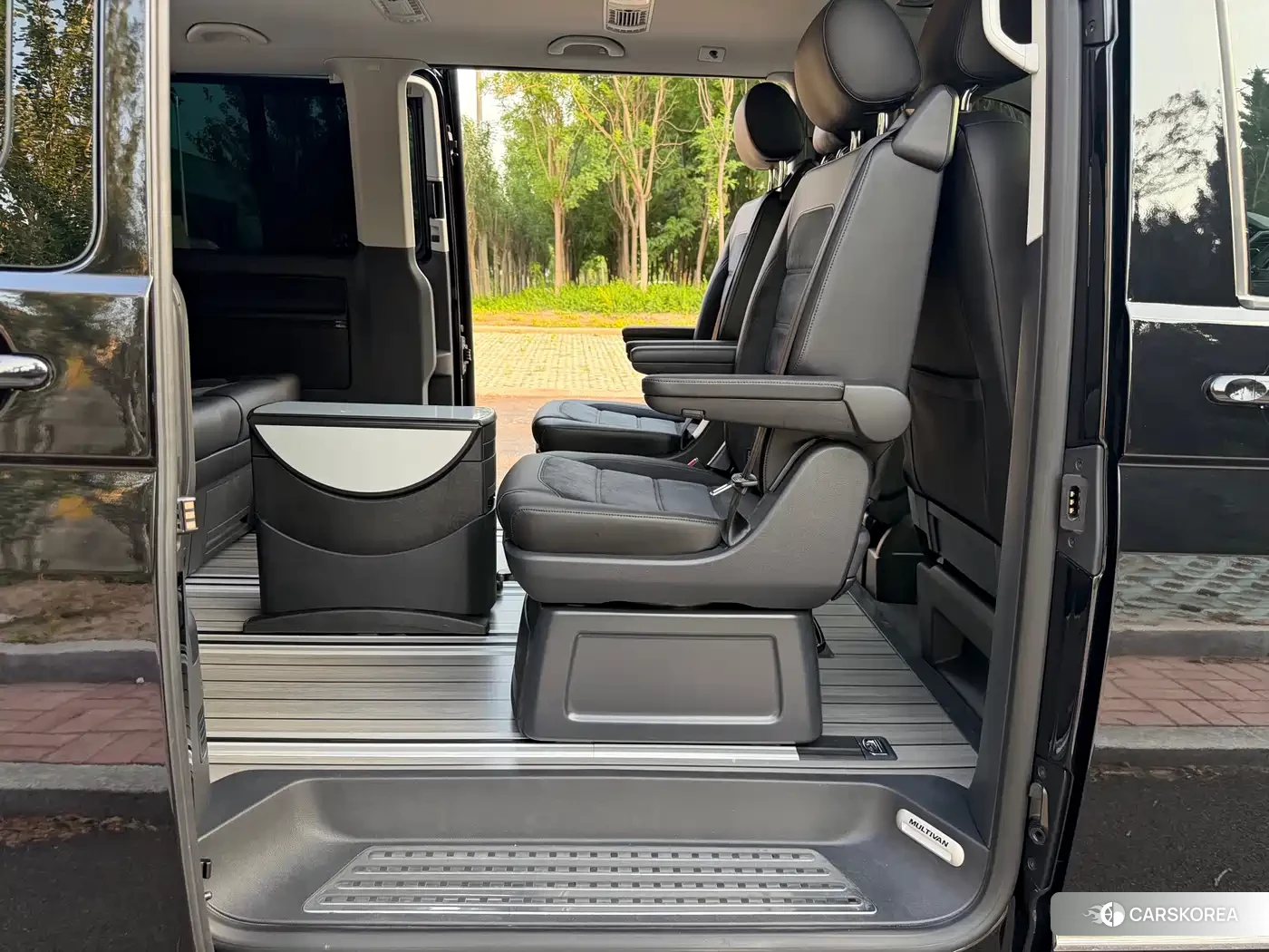 Volkswagen Multivan id 4599576 из Китая 10