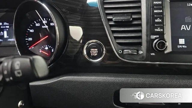 Kia The New Carnival id 3526085 из Кореи 10