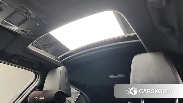 Lexus UX300e id 2979603 из Кореи 10