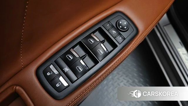 Maserati Quattroporte id 4482390 из Кореи 10