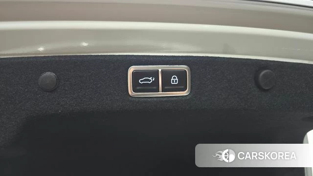 Hyundai Grandeur Hybrid (GN7) id 4308286 из Кореи 10