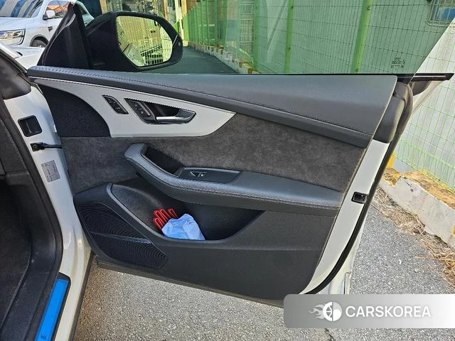 Audi Q8 (4M) id 3826710 из Кореи 10