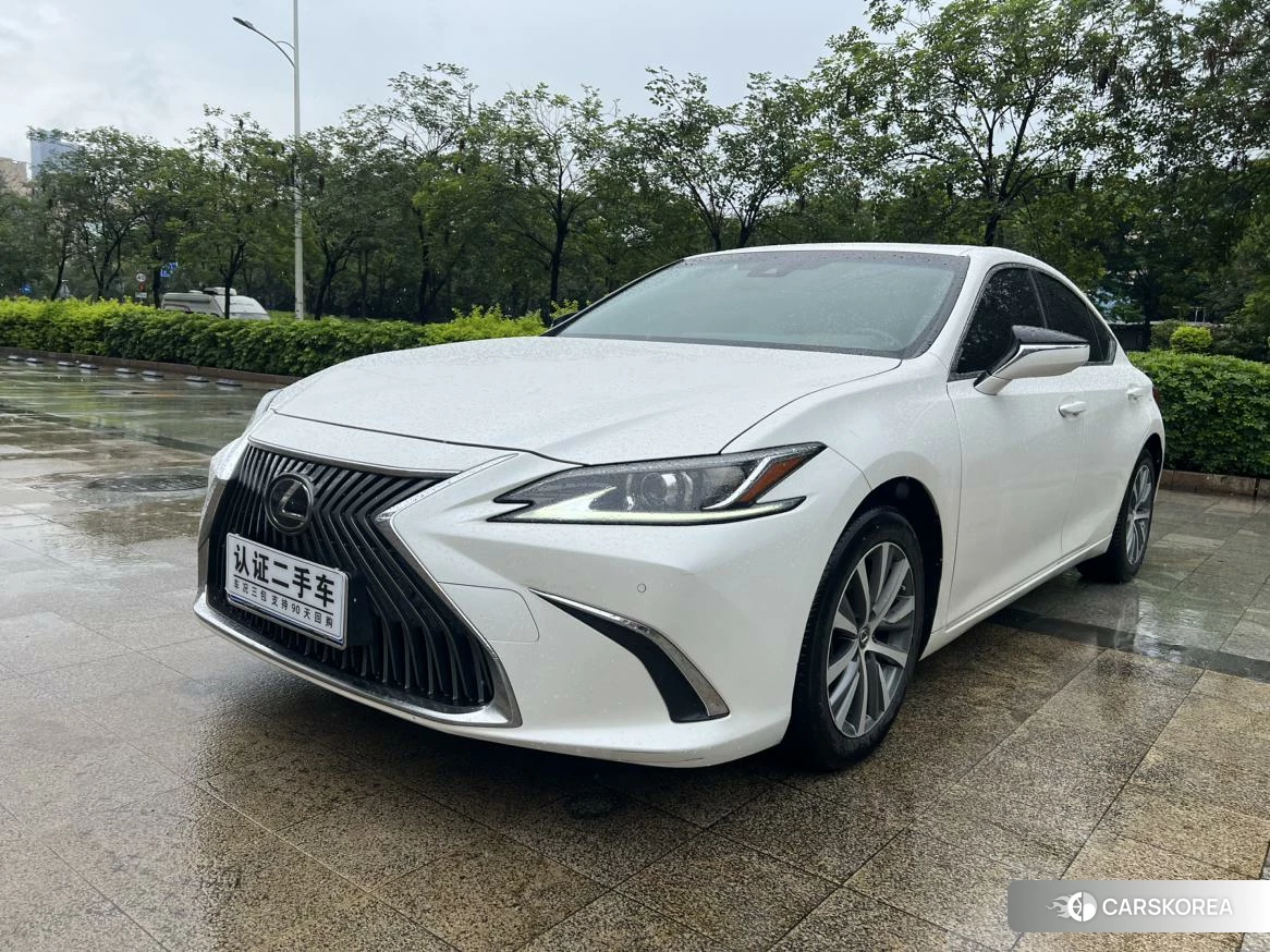Lexus ES id 4486505 из Китая 10