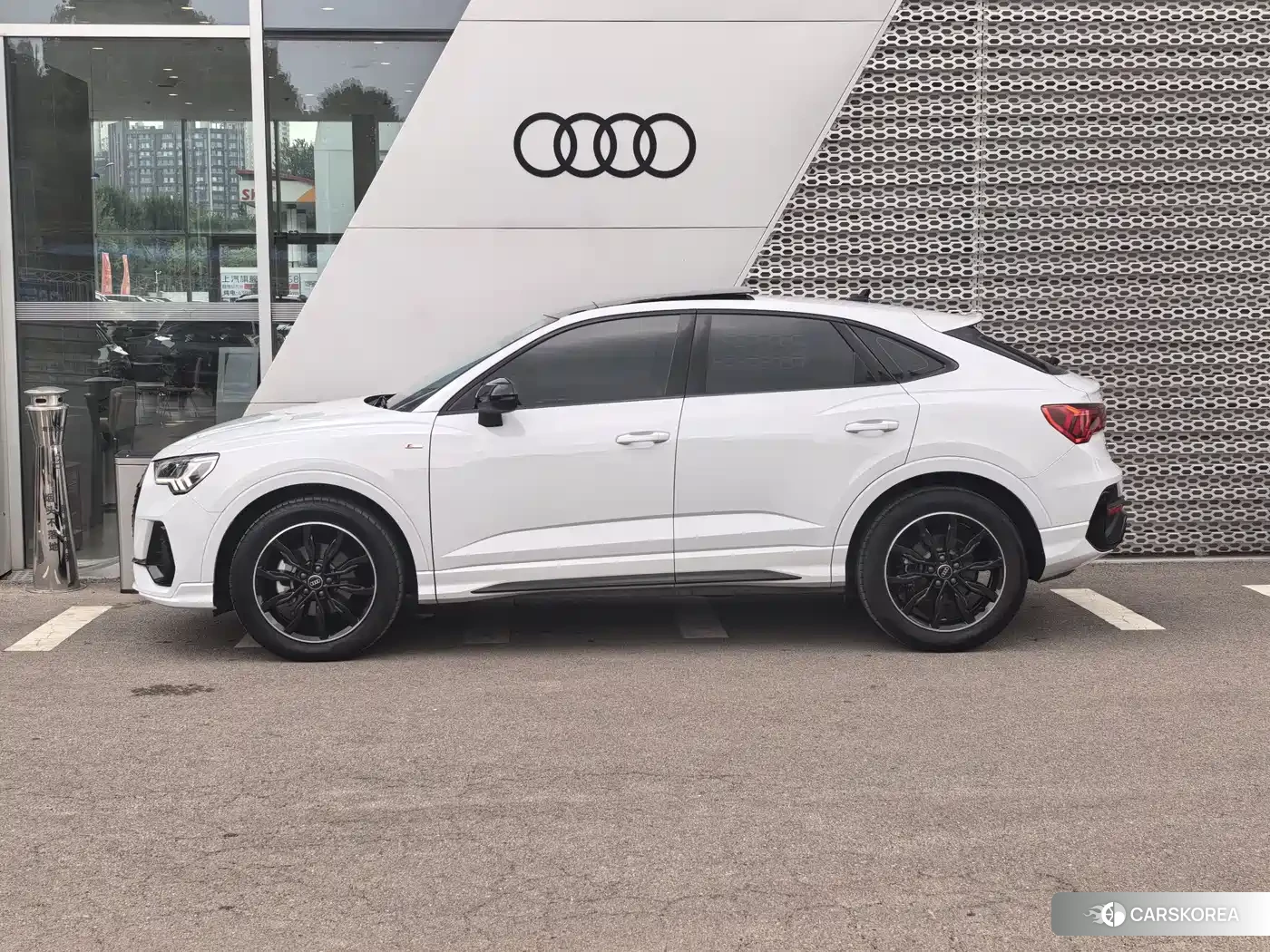 Audi Q3 Sportback id 4545879 из Китая 10