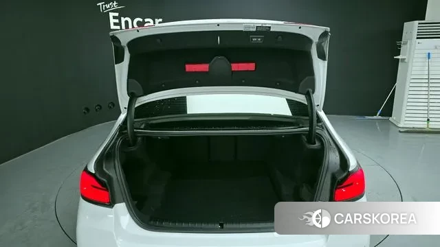 BMW 5 Series (G30) id 3512956 из Кореи 10