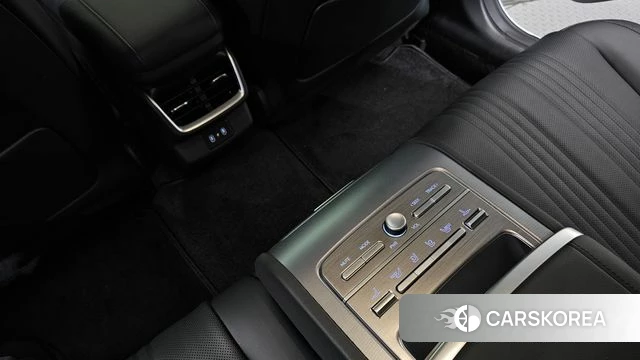 Hyundai Grandeur (GN7) id 3940310 из Кореи 10