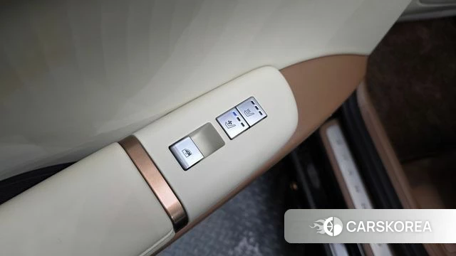 Hyundai Grandeur (GN7) id 4422231 из Кореи 10