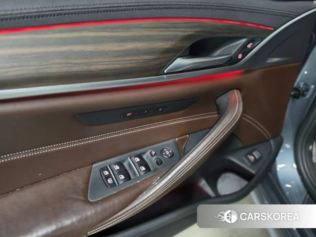 BMW 5 Series (G30) id 3966548 из Кореи 10