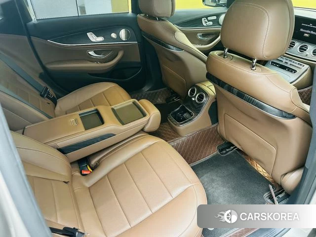 Mercedes-Benz E-class id 4359632 из Китая 10