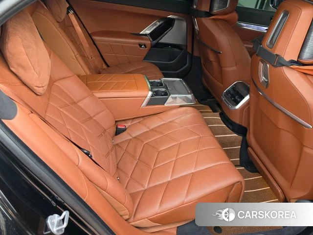 BMW 7 Series (G70) id 4017445 из Кореи 10