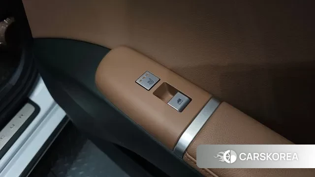 Hyundai Grandeur (GN7) id 3410855 из Кореи 10