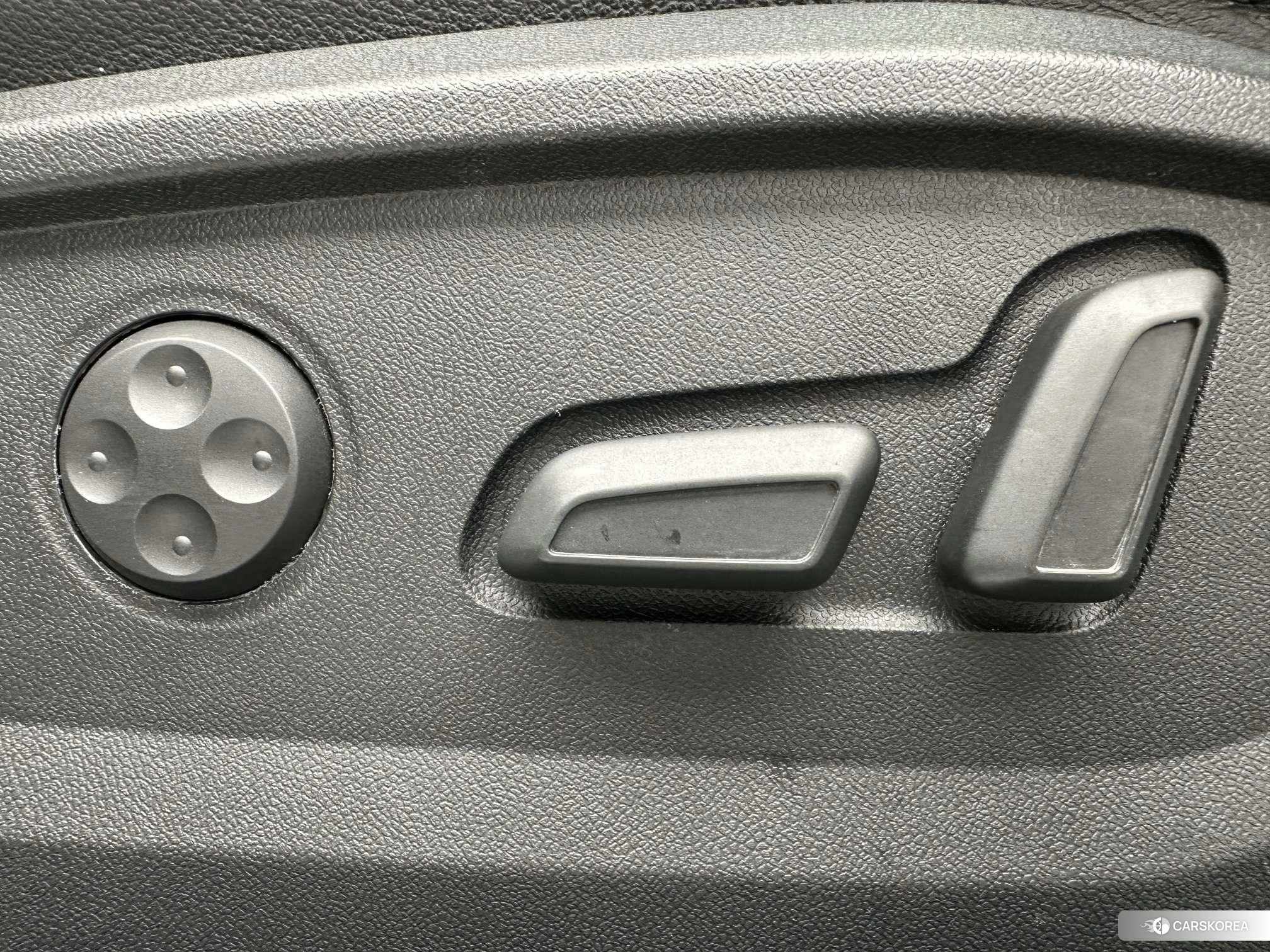 Audi Q2L id 4493141 из Китая 10