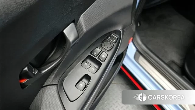 Hyundai Veloster (JS) id 3018823 из Кореи 10