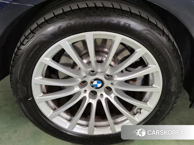 BMW 5 Series (G30) id 3616580 из Кореи 10