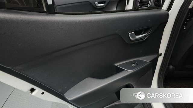 Kia Stonic id 3886297 из Кореи 10