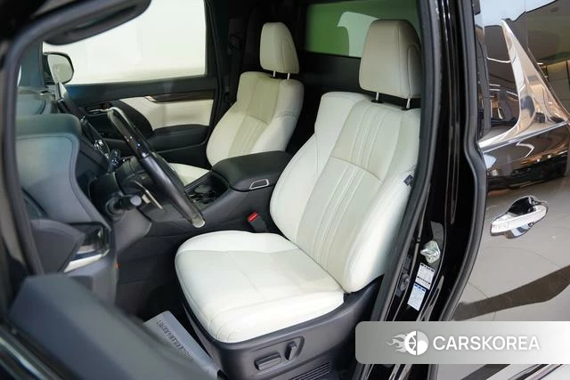 Lexus LM id 4258946 из Китая 10