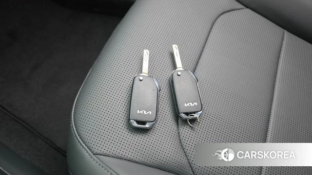 Kia Di Ol Nu Niro id 4315170 из Кореи 10
