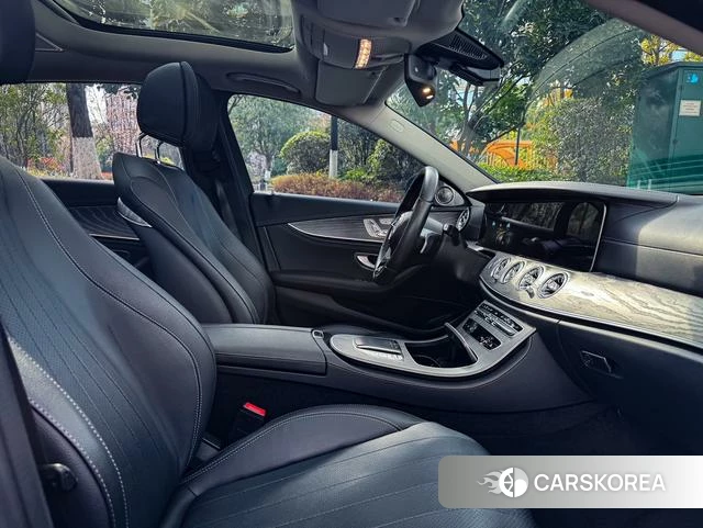 Mercedes-Benz E-class id 4265344 из Китая 10