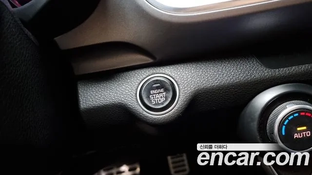 Kia Stonic id 2876354 из Кореи 10