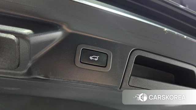 Land Rover Range Rover Velar id 4677947 из Кореи 10