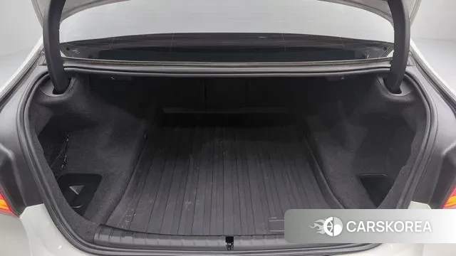 BMW 5 Series (G30) id 3391123 из Кореи 10