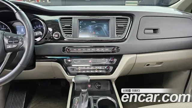 Kia The New Carnival id 2896282 из Кореи 10