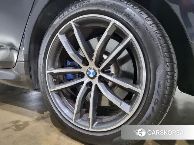 BMW 5 Series (G30) id 3410626 из Кореи 10