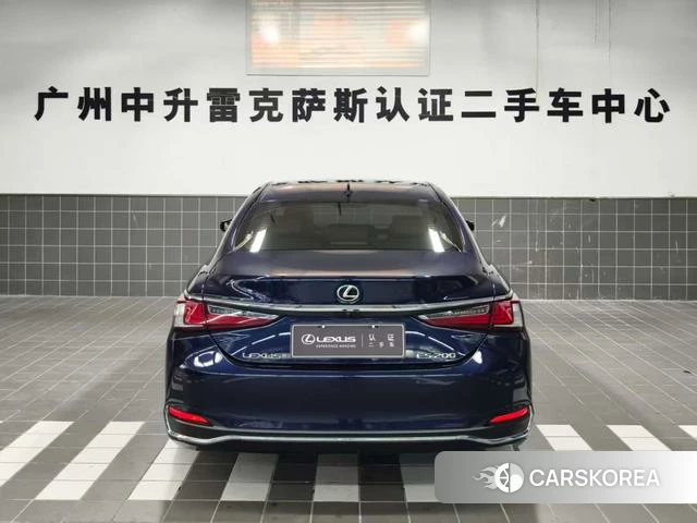 Lexus ES id 4328633 из Китая 10