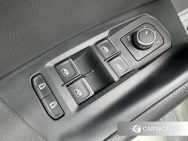 Volkswagen Touareg id 4258589 из Китая 10