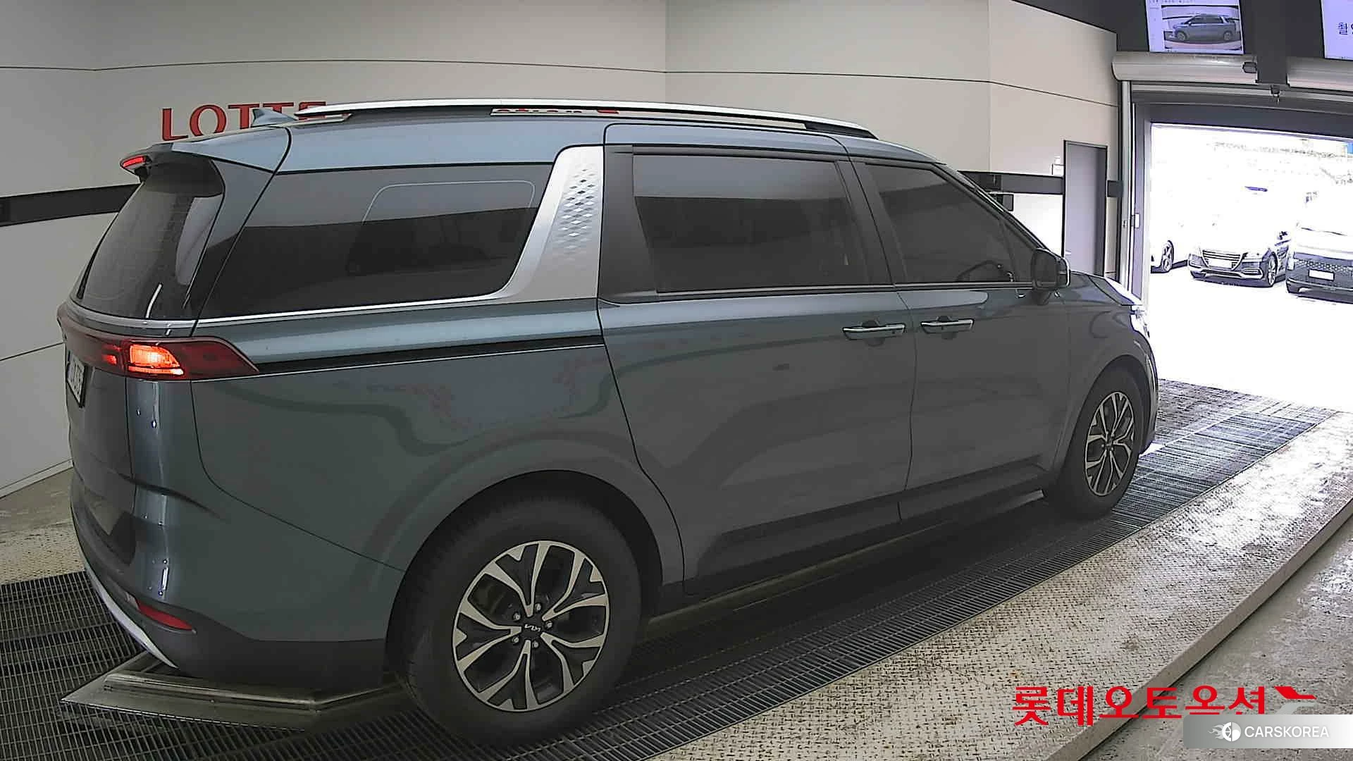 Kia Carnival id 4312628 из Кореи 10