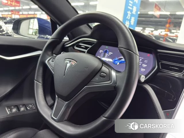 Tesla Model S id 3869502 из Китая 10