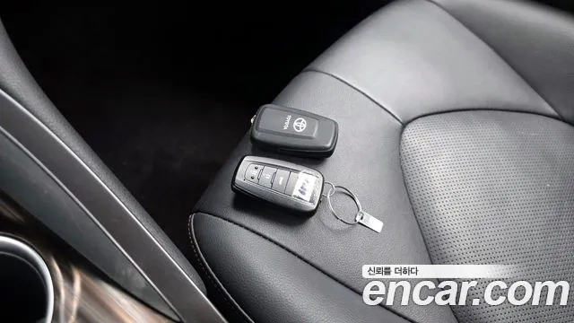 Toyota Camry (XV70) id 2952206 из Кореи 10