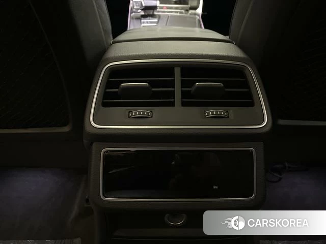 Audi A6L id 4333278 из Китая 10